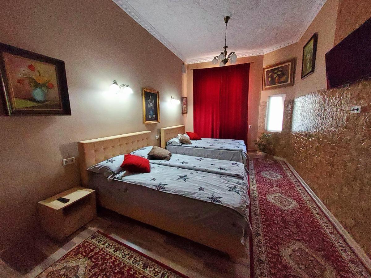 Sissy Vendégház Tîrgu Secuiesc Exterior foto